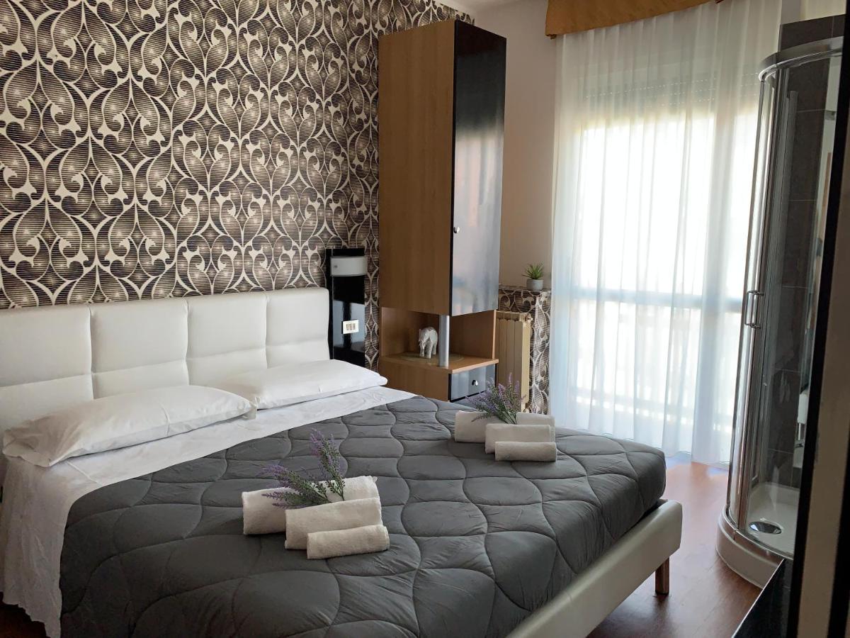 Hotel Palma Benessere Римини Экстерьер фото