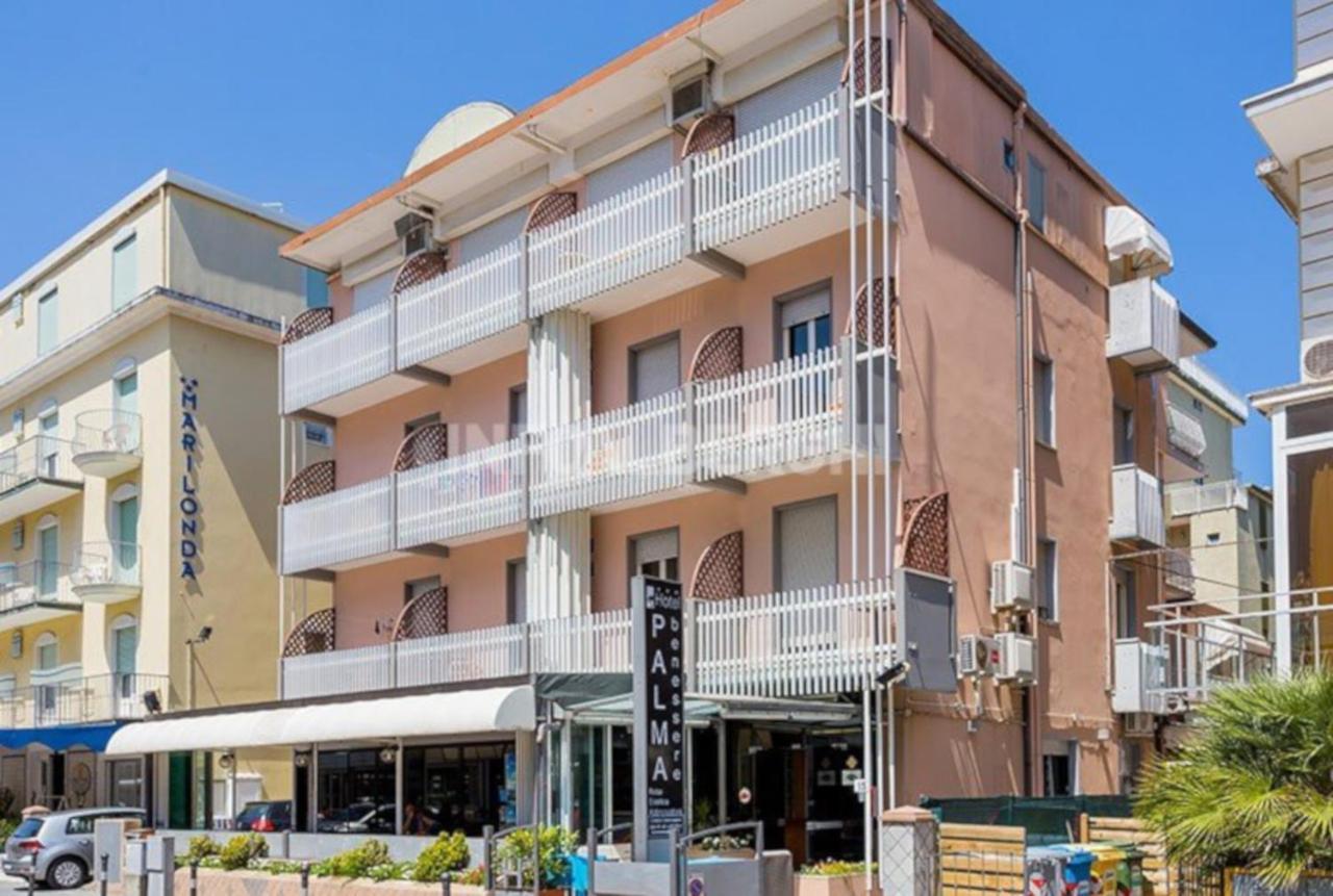 Hotel Palma Benessere Римини Экстерьер фото